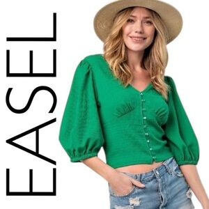 194:  EASEL NWT TOP GREEN (GG4)